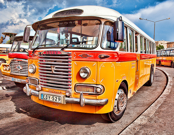 Vintage Bus 01
