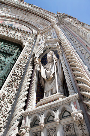 Il Duomo Entrance