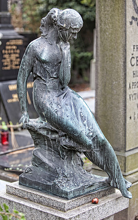 Vyšehrad Cemetery 01