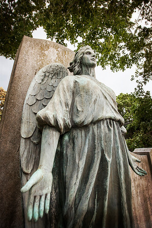 Angel Sculpture in Hollywood Cemetery
