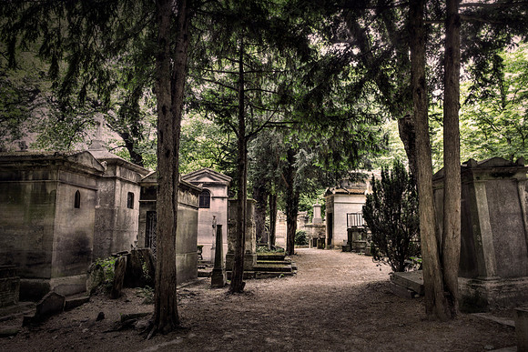 Mausoleums in Pere Lachaise