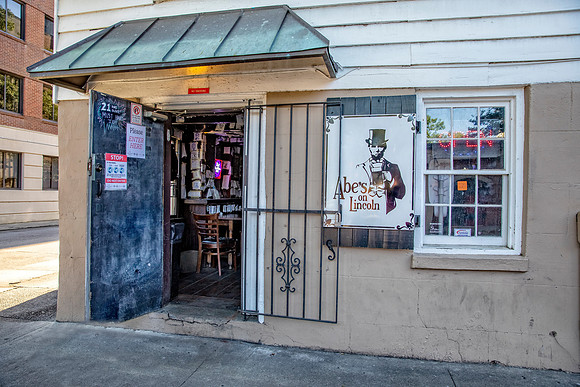 Abe's on Lincoln