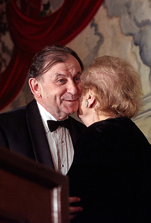 Gala DinnerNovember 18, at 6:30 pmProgram: The Václav Havel Library Foundation and the American Friends of the CzechRepublic have organized a very special Gala Dinner Gala Dinner commemorating thehist